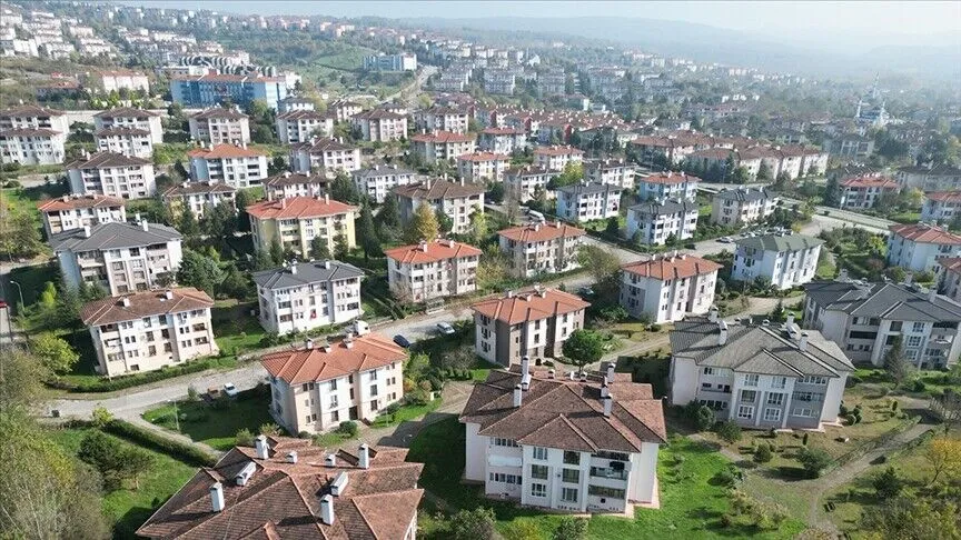 Saglik gundemi: Türkiye'deki konutların neredeyse yarısının Zorunlu Deprem Sigortası bulunmuyor